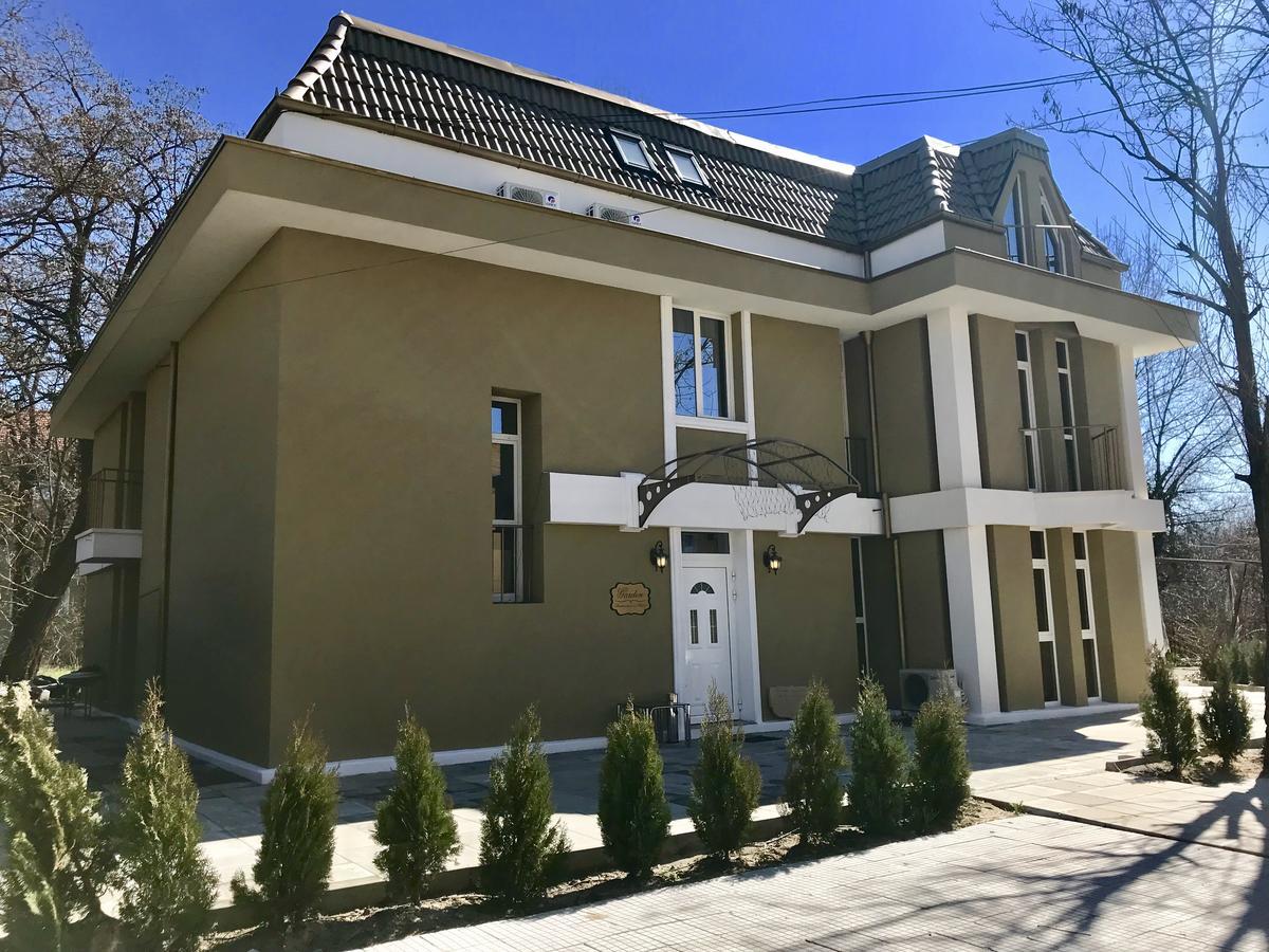 Family Hotel Garden Кърджали Екстериор снимка
